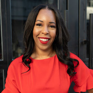 Meet your Posher, Elloria